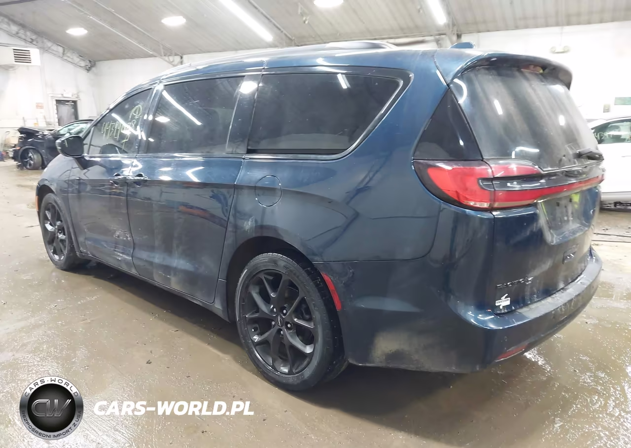 2021 Chrysler Pacifica Touring VIN:2C4RC1FG0MR593315 - 3