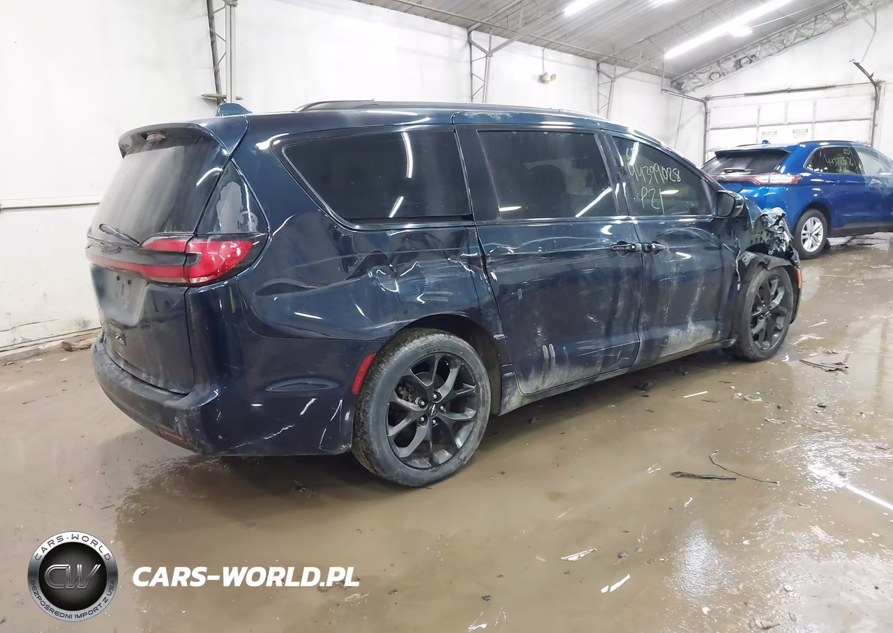 2021 Chrysler Pacifica Touring VIN:2C4RC1FG0MR593315 - 4