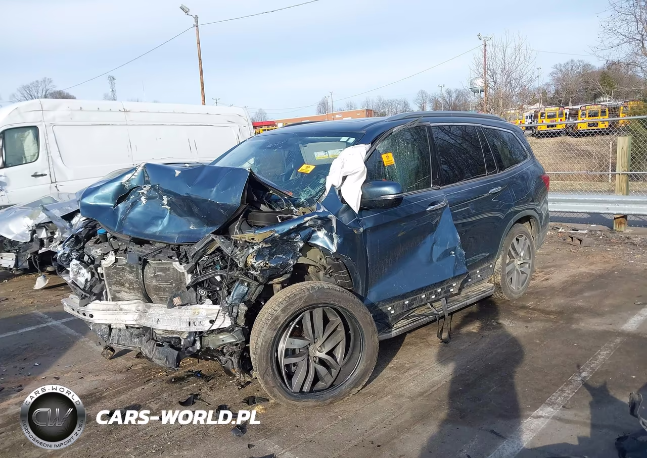 2018 Honda Pilot Touring VIN:5FNYF5H99JB004357 - 2