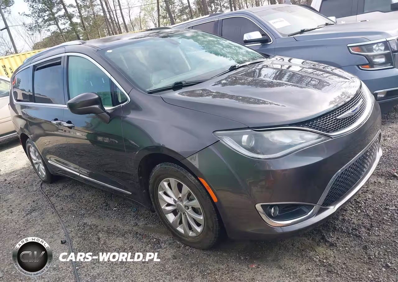 2019 Chrysler Pacifica Touring L