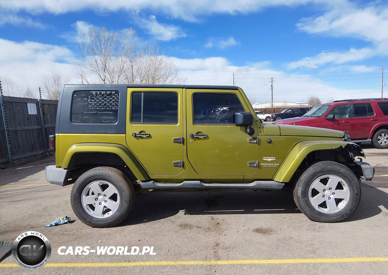 2007 Jeep Wrangler Unlimited Sahara VIN:1J4GA59137L118356 - 13
