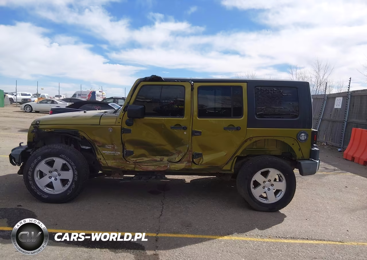 2007 Jeep Wrangler Unlimited Sahara VIN:1J4GA59137L118356 - 14