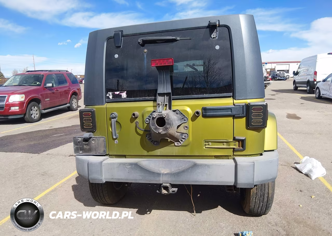 2007 Jeep Wrangler Unlimited Sahara VIN:1J4GA59137L118356 - 16
