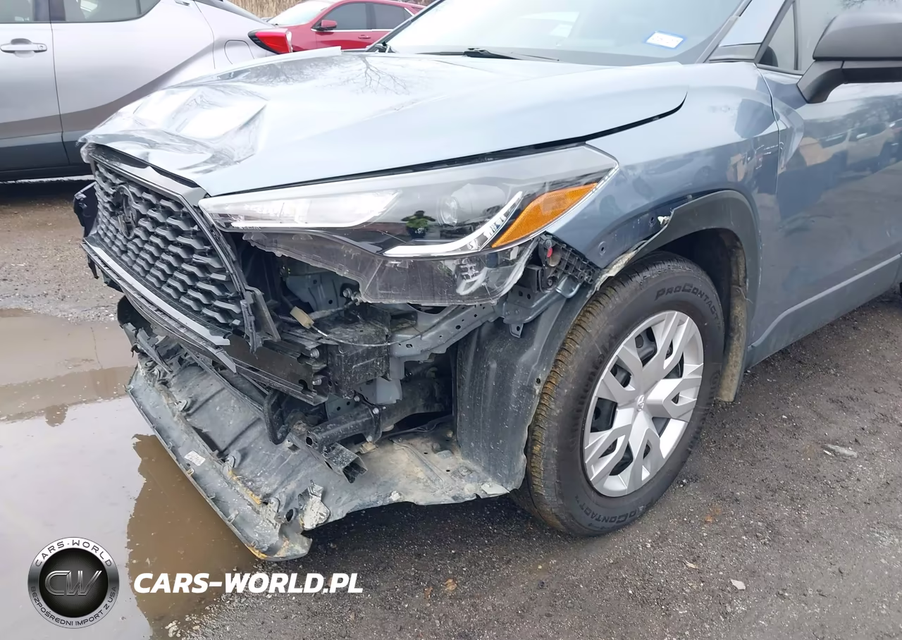 2025 Toyota Corolla Cross L VIN:7MUAAAAG4SV137290 - 18