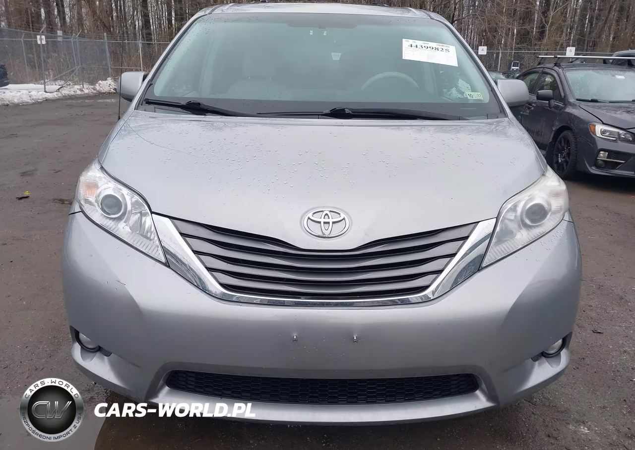 2011 Toyota Sienna Xle V6 VIN:5TDYK3DC7BS173078 - 12