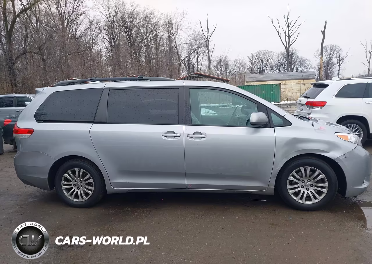 2011 Toyota Sienna Xle V6 VIN:5TDYK3DC7BS173078 - 13