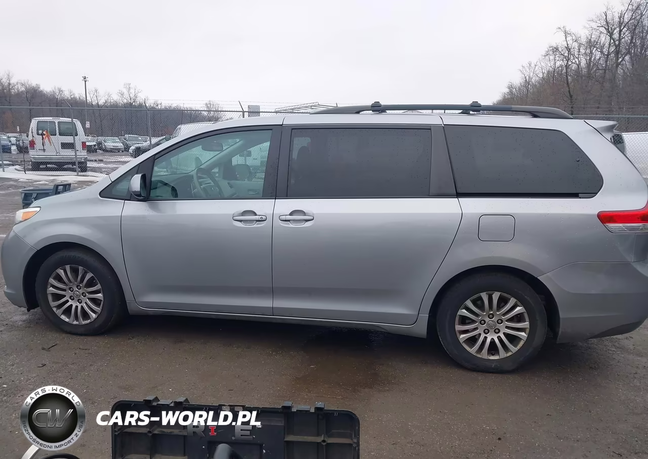 2011 Toyota Sienna Xle V6 VIN:5TDYK3DC7BS173078 - 14
