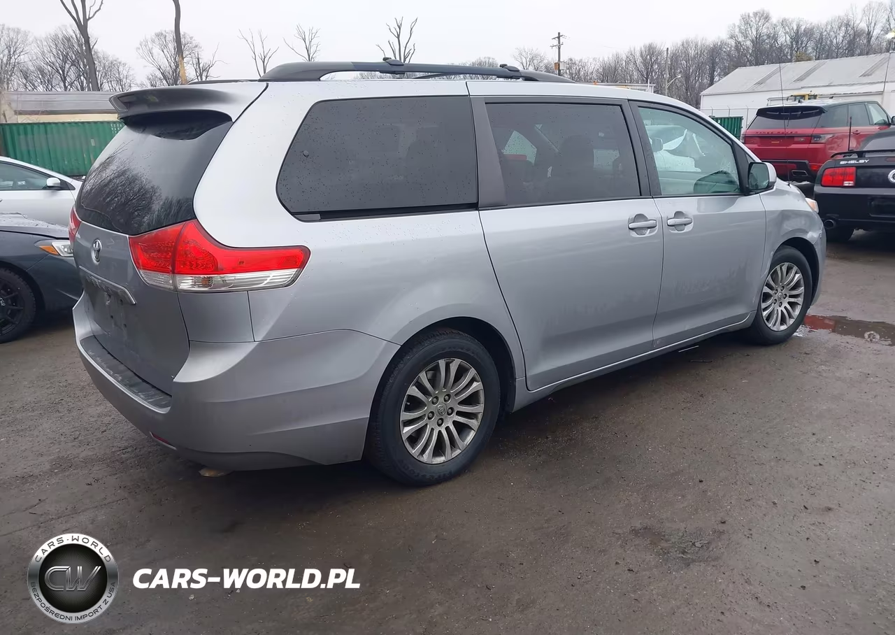 2011 Toyota Sienna Xle V6 VIN:5TDYK3DC7BS173078 - 4