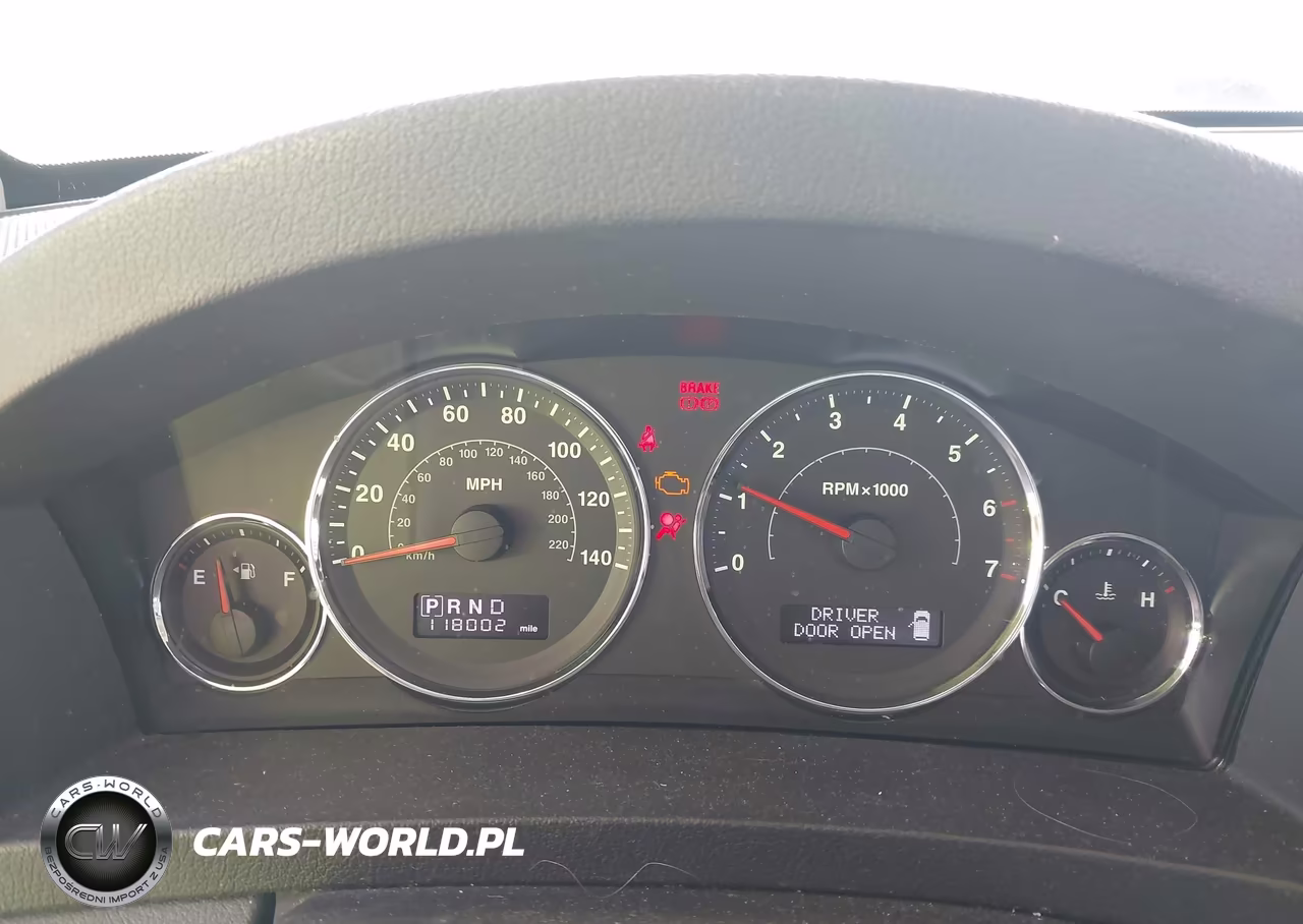 2010 Jeep Grand Cherokee Laredo VIN:1J4PR4GKXAC120403 - 7