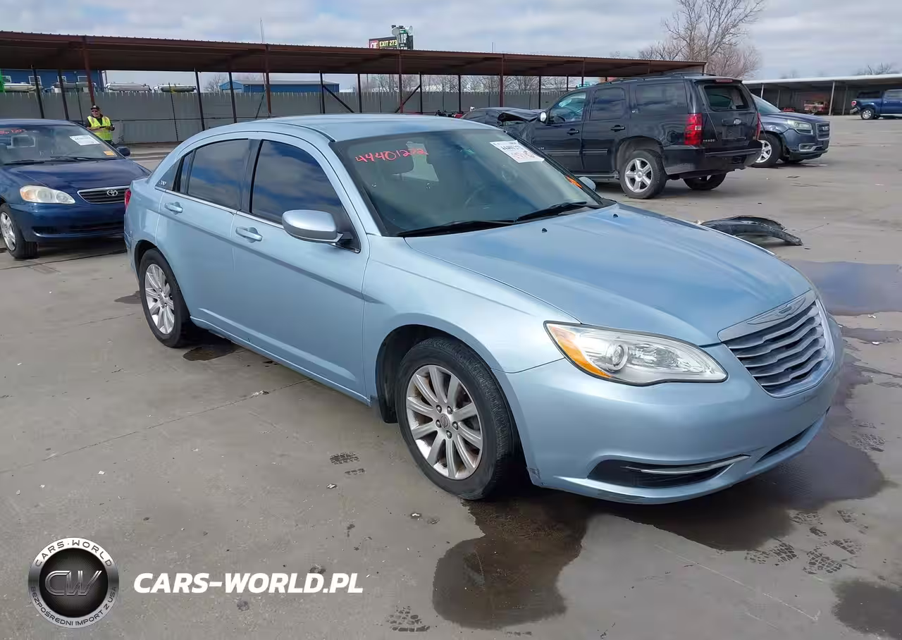 2013 Chrysler 200 Touring
