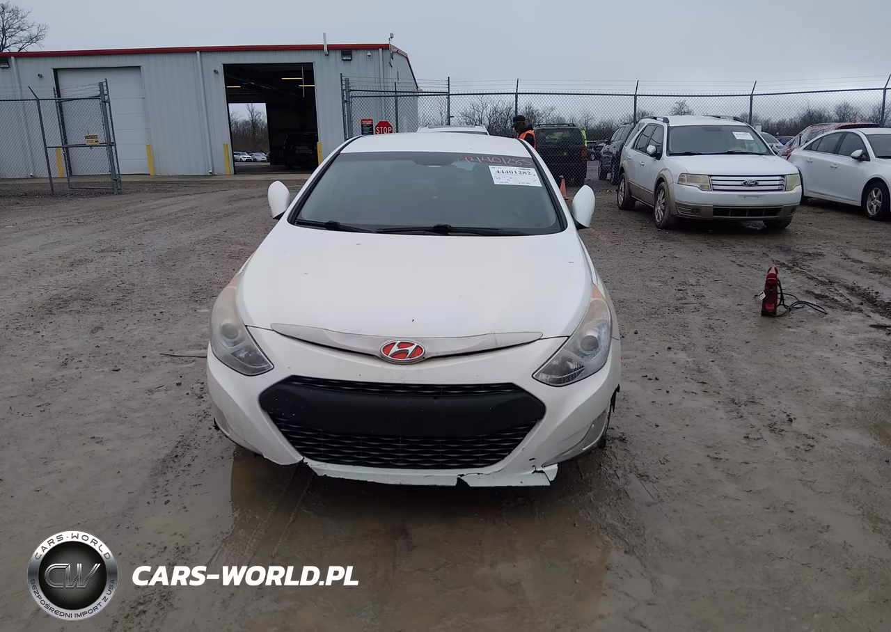 2013 Hyundai Sonata Hybrid Limited VIN:KMHEC4A4XDA092655 - 12