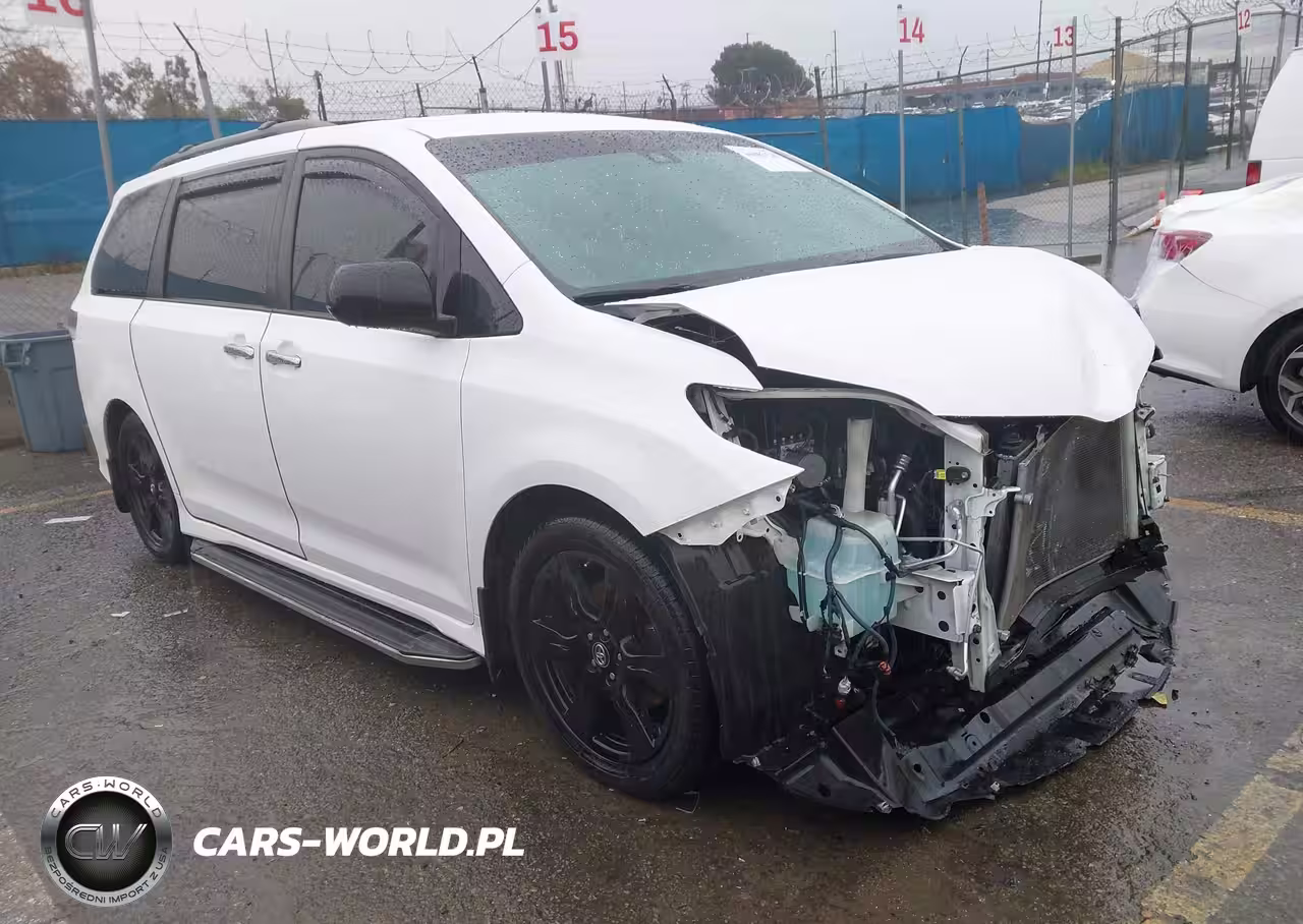 2019 Toyota Sienna Se 8 Passenger