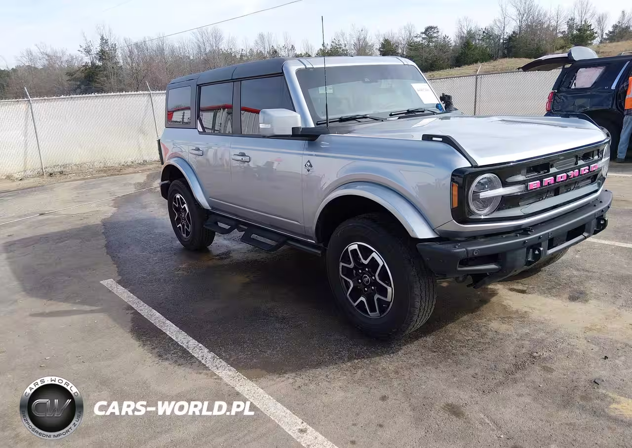 2024 Ford Bronco Outer Banks