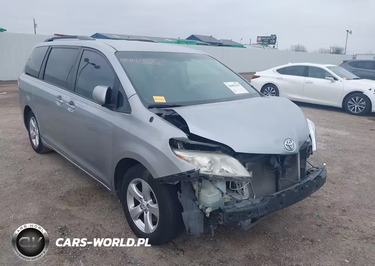 2011 Toyota Sienna Le V6