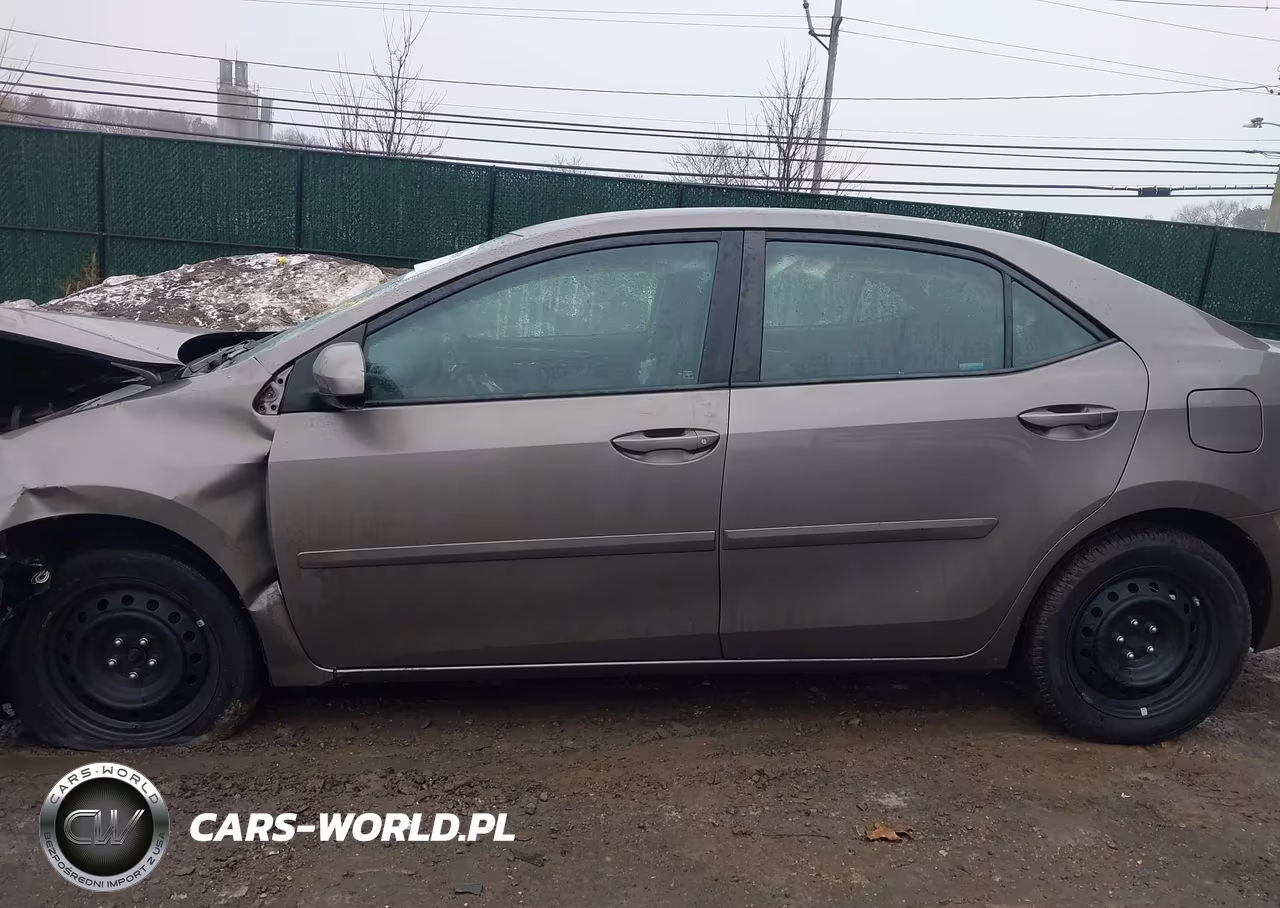 2017 Toyota Corolla Le VIN:2T1BURHE8HC930585 - 14