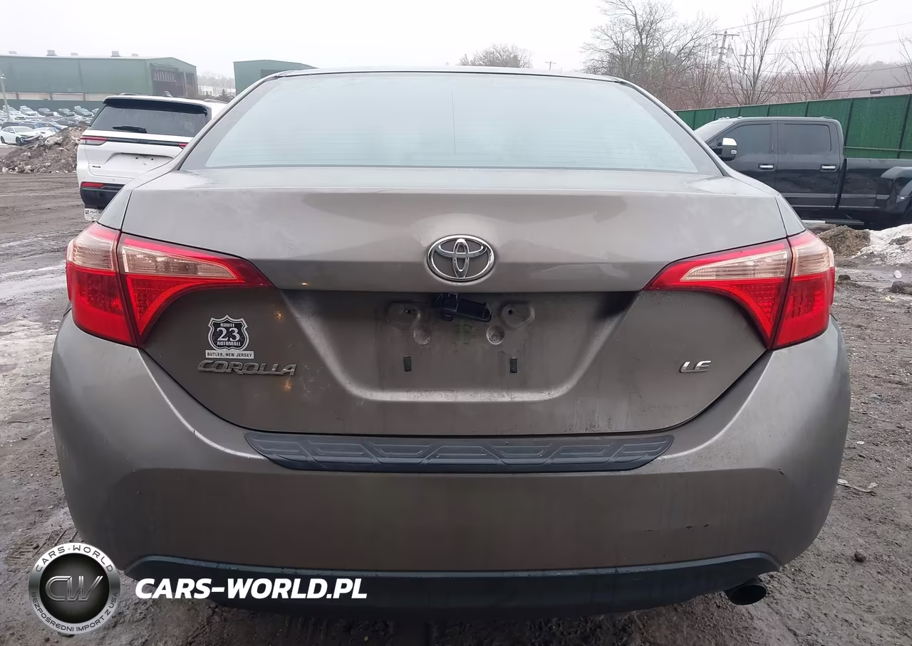 2017 Toyota Corolla Le VIN:2T1BURHE8HC930585 - 16