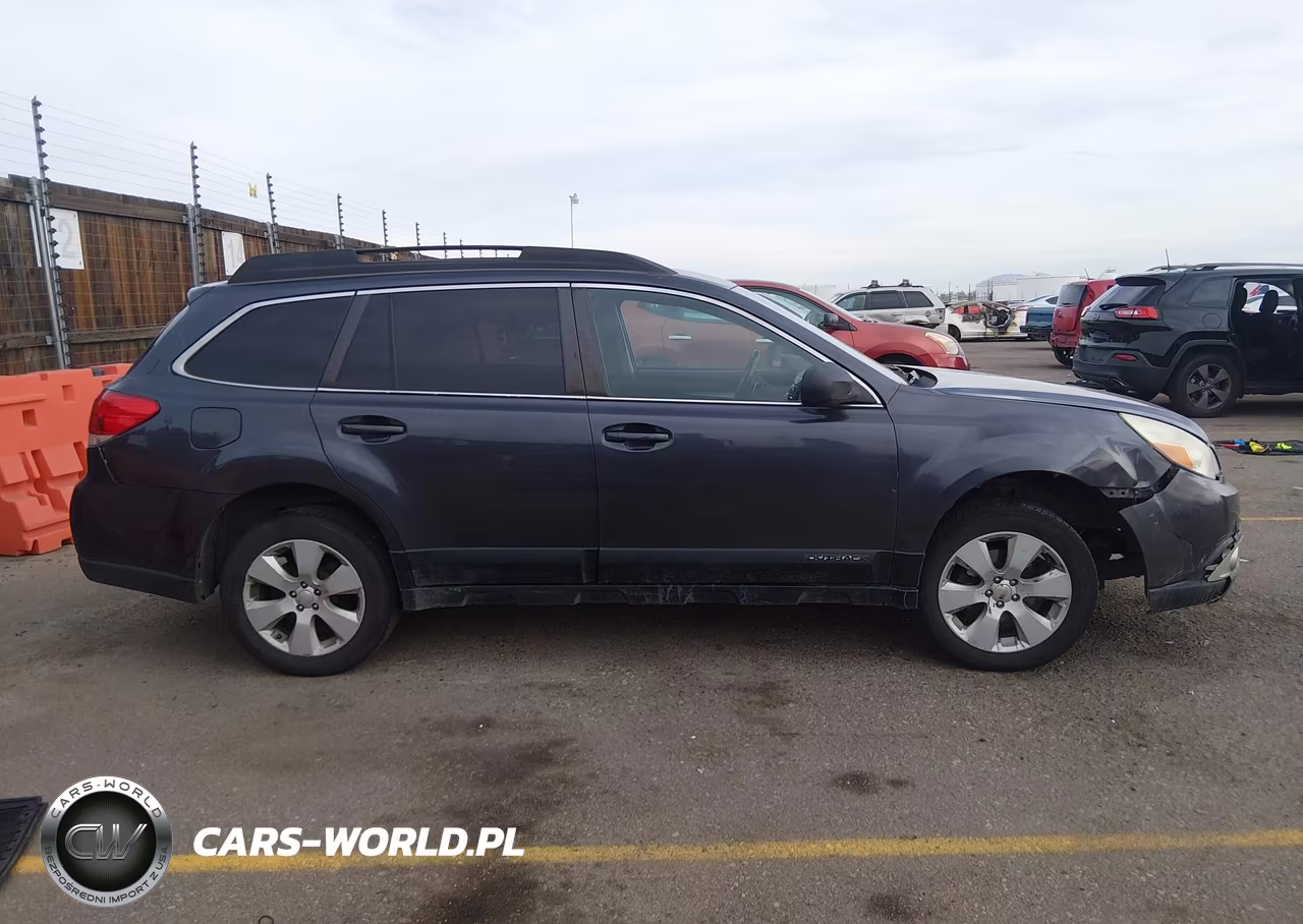 2010 Subaru Outback 2.5I Premium VIN:4S4BRBCC2A3349236 - 13