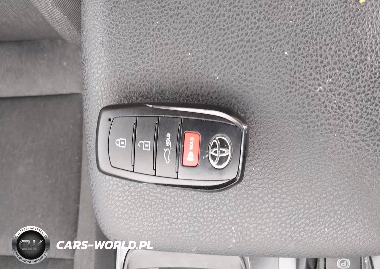 2025 Toyota Camry Le VIN:4T1DAACK2SU017066 - 11