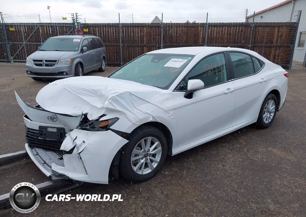 2025 Toyota Camry Le VIN:4T1DAACK2SU017066 - 2