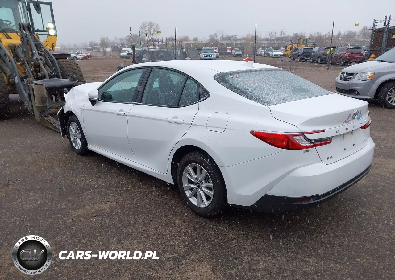 2025 Toyota Camry Le VIN:4T1DAACK2SU017066 - 3