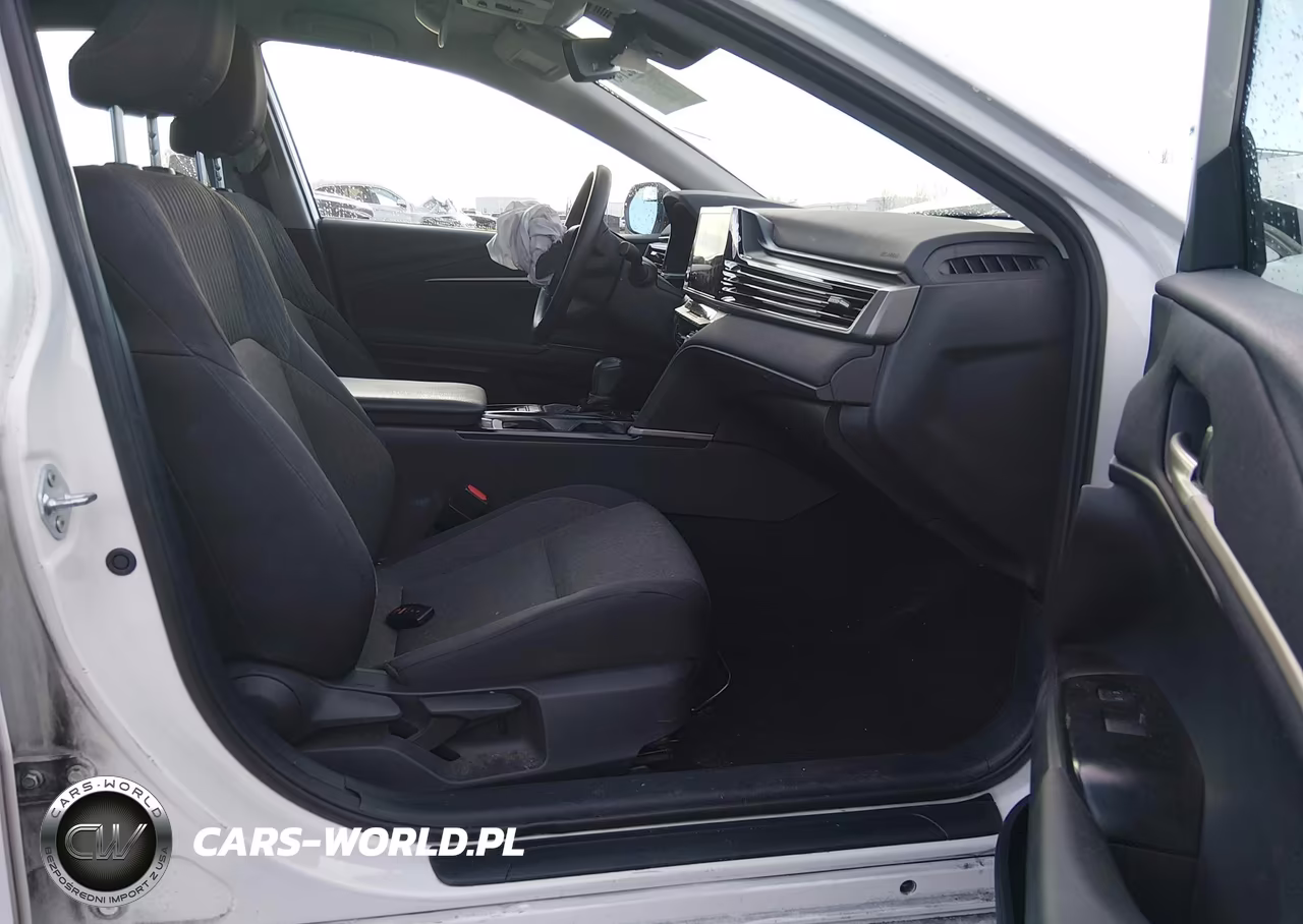 2025 Toyota Camry Le VIN:4T1DAACK2SU017066 - 5
