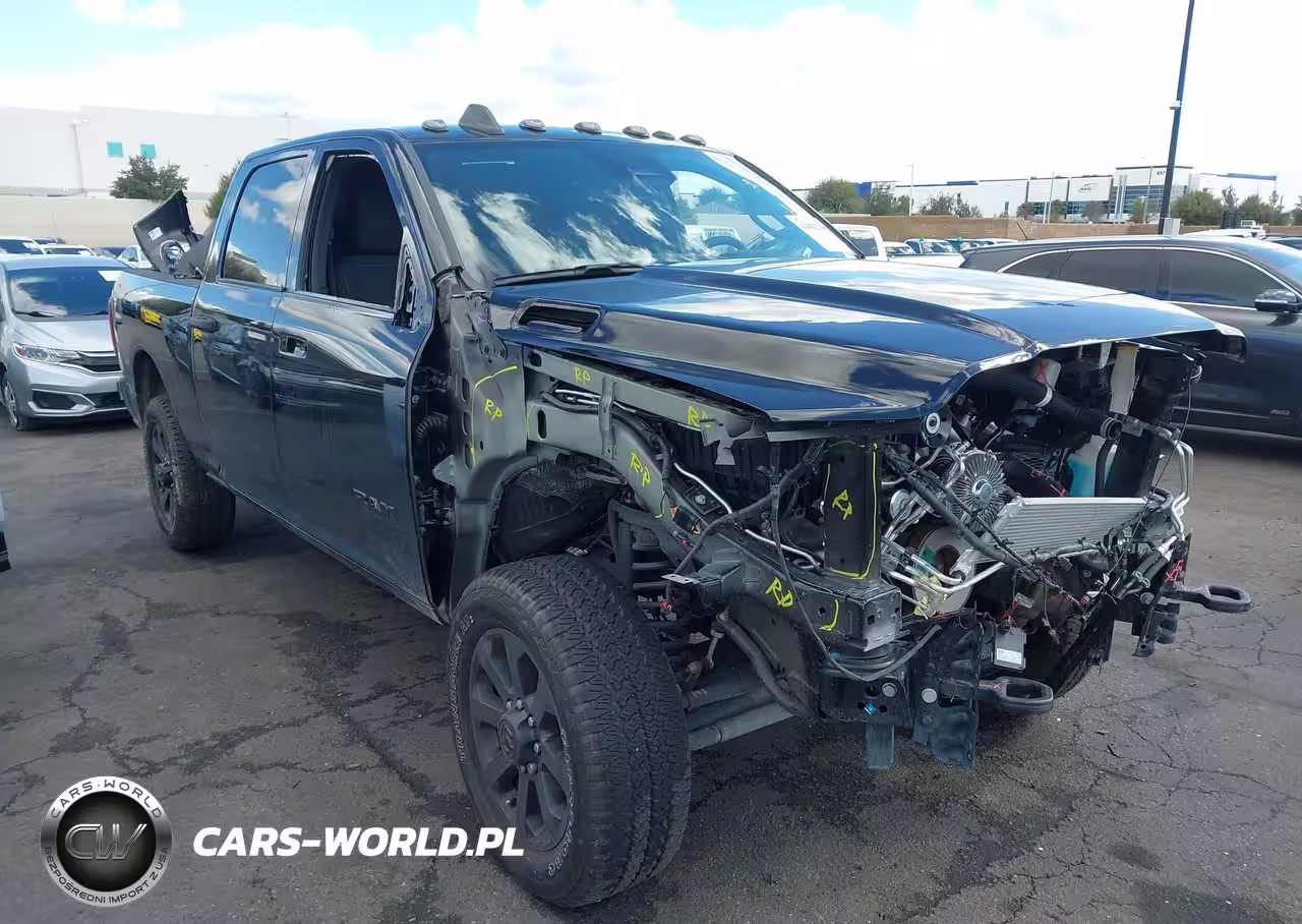 2025 Ram 3500 Big Horn 4X4 6'4 Box