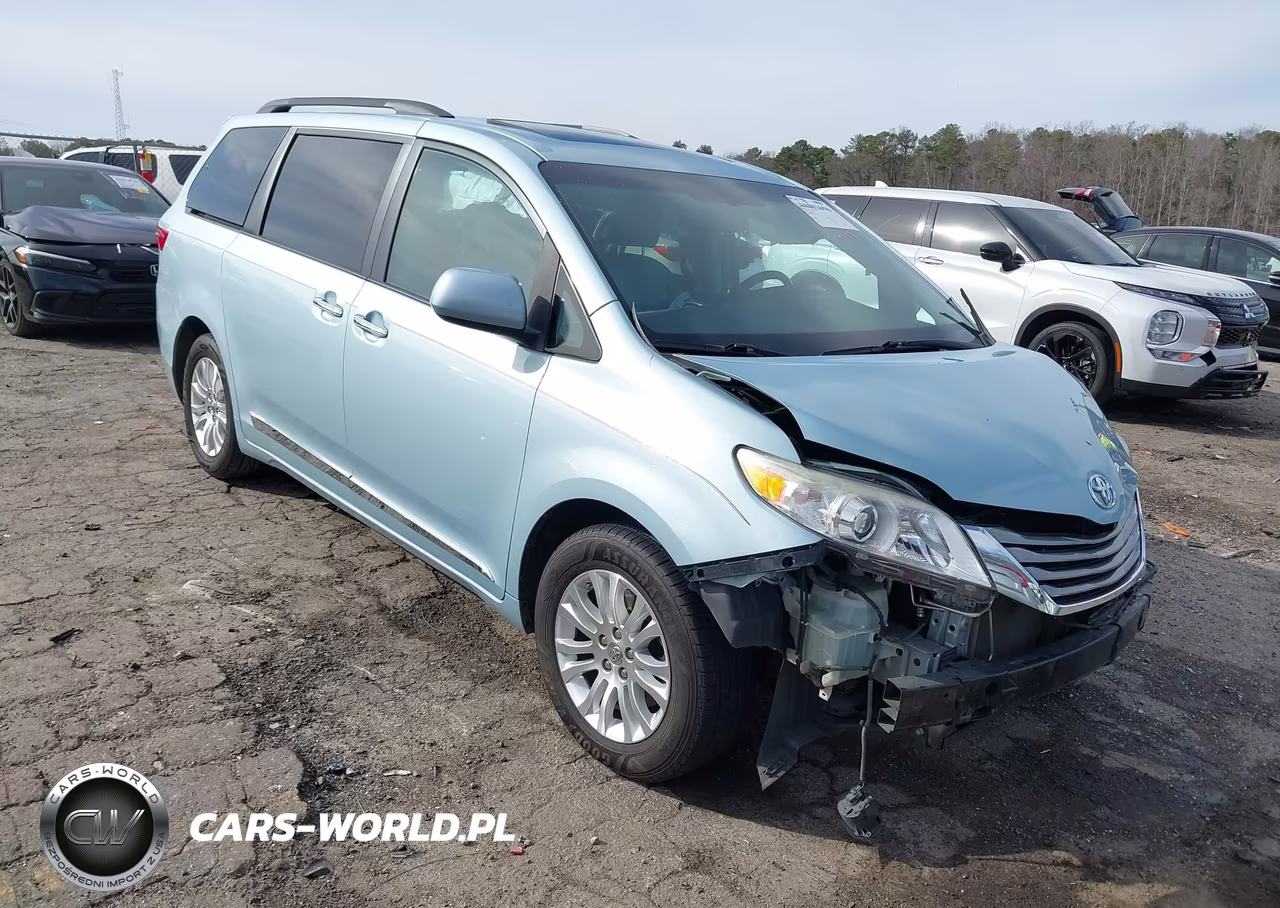 2015 Toyota Sienna Xle 8 Passenger