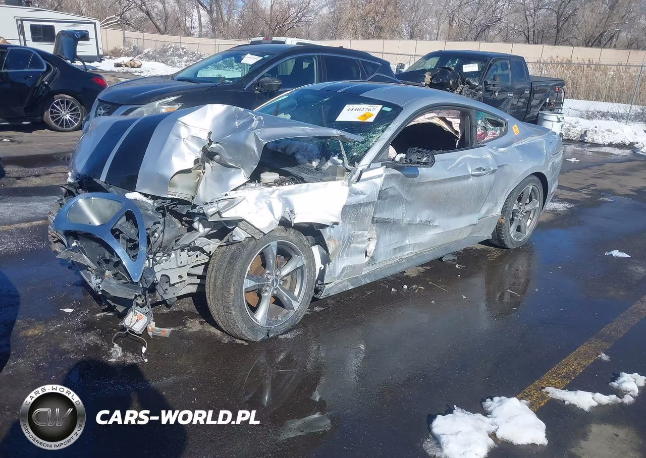 2015 Ford Mustang V6 VIN:1FA6P8AM9F5401103 - 2