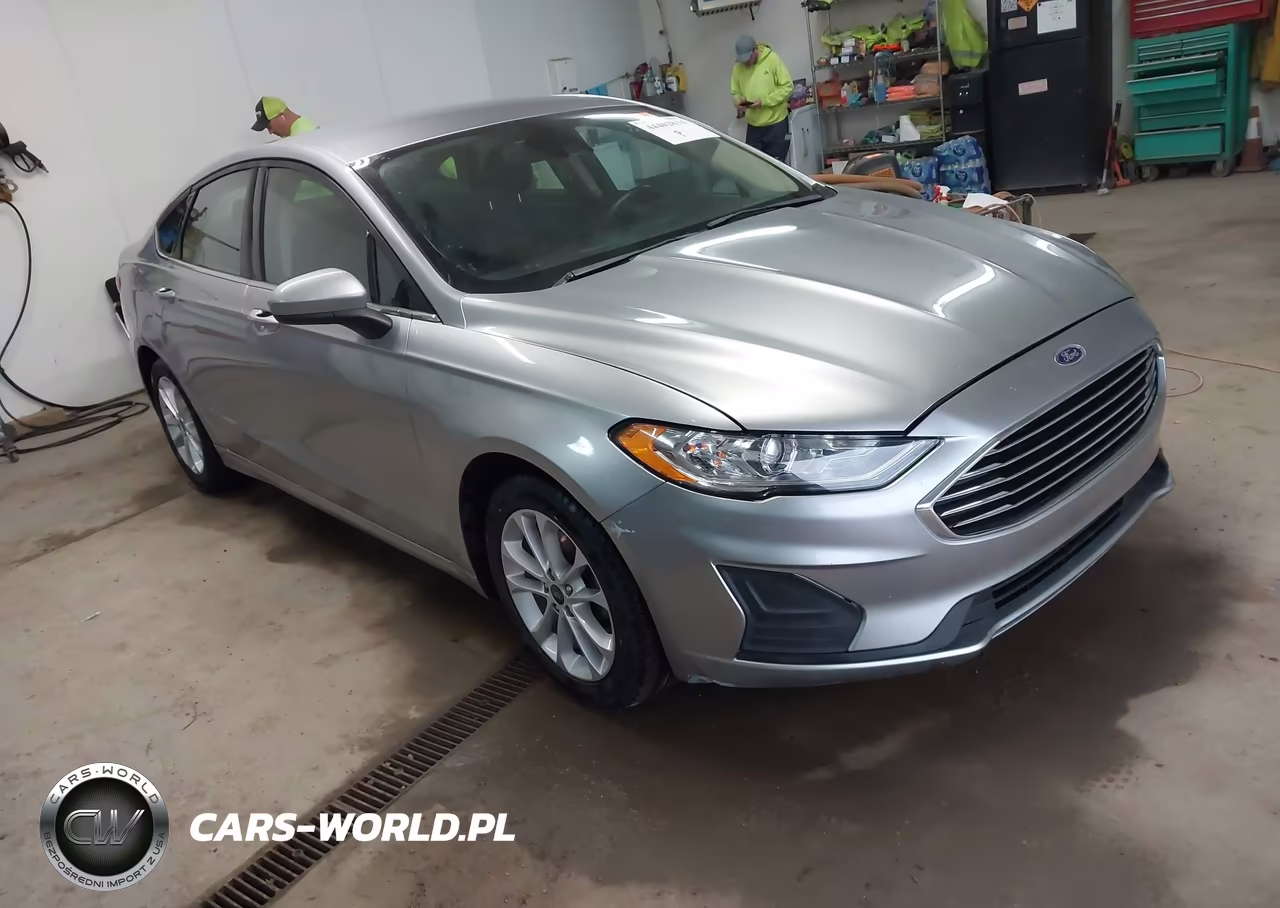 2020 Ford Fusion Se