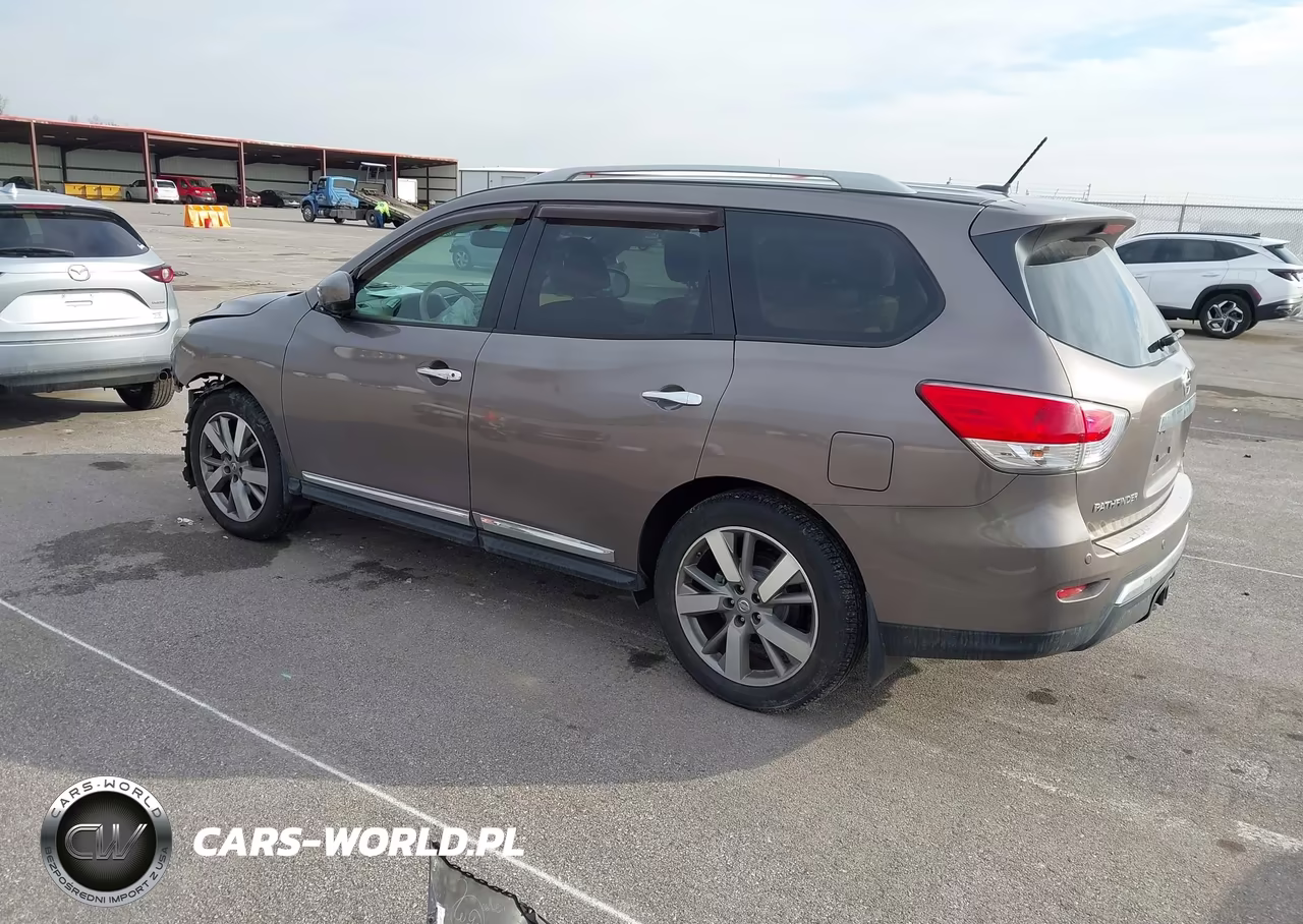 2014 Nissan Pathfinder Platinum VIN:5N1AR2MM7EC662713 - 3
