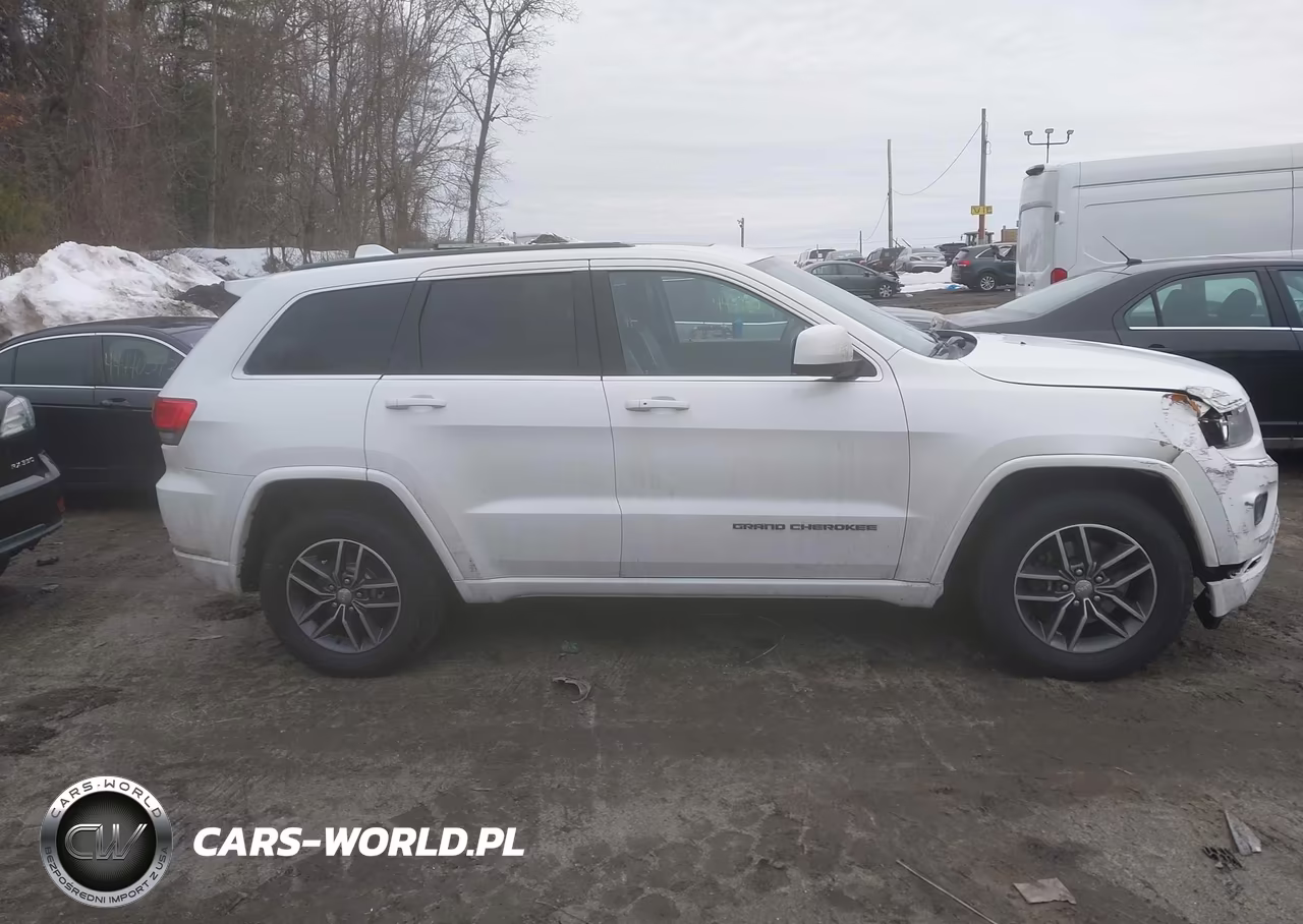 2015 Jeep Grand Cherokee Altitude VIN:1C4RJFAGXFC720755 - 13