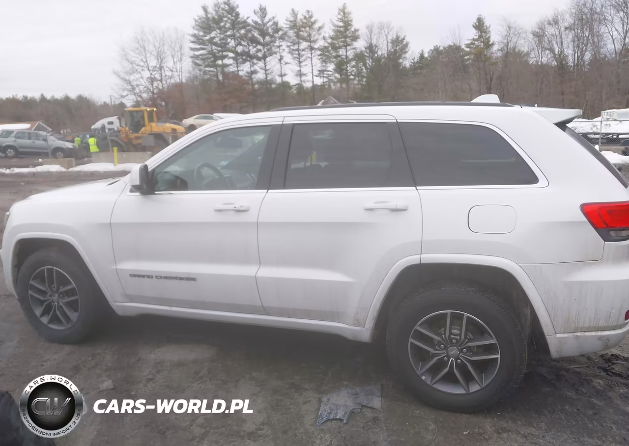 2015 Jeep Grand Cherokee Altitude VIN:1C4RJFAGXFC720755 - 14
