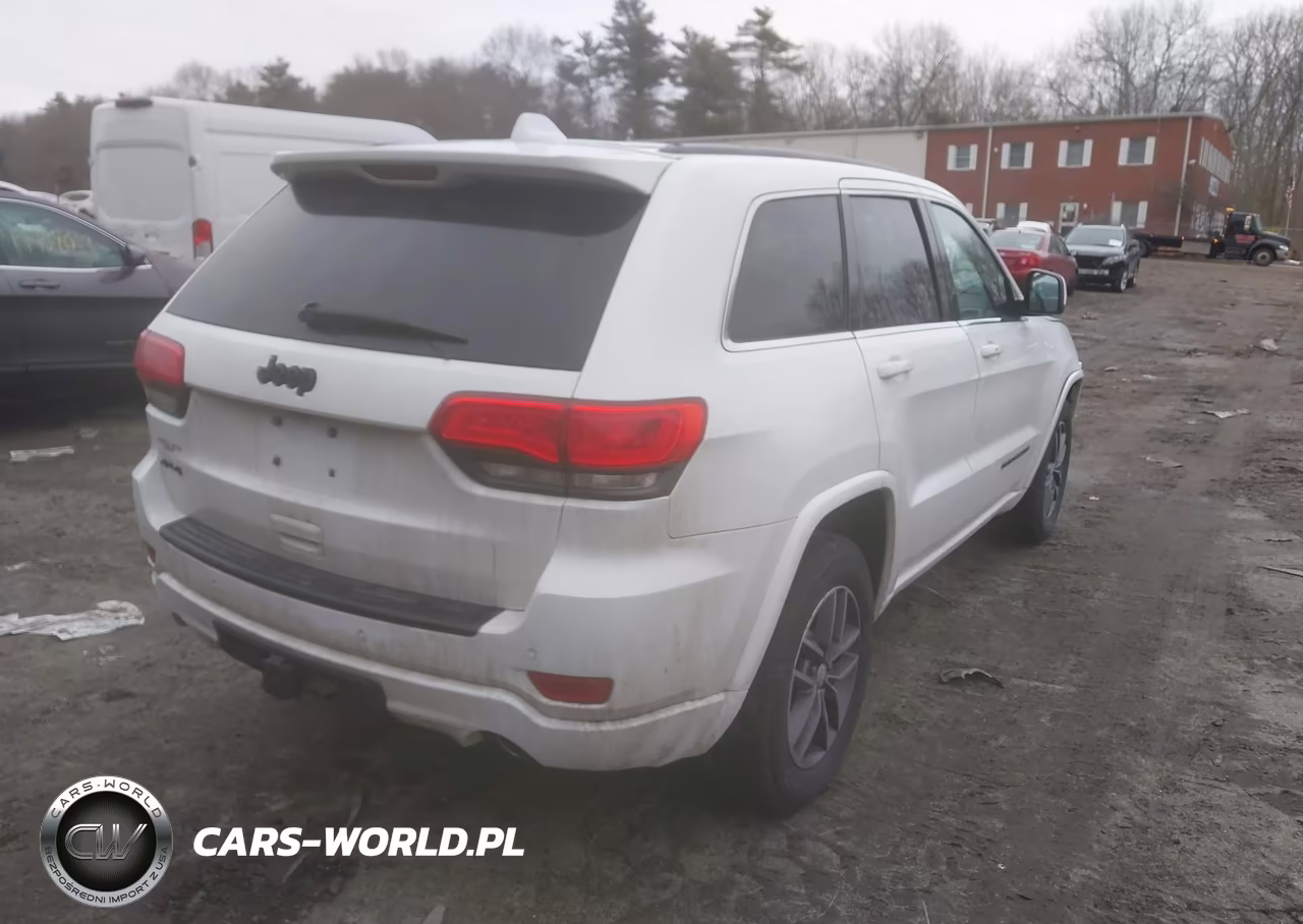 2015 Jeep Grand Cherokee Altitude VIN:1C4RJFAGXFC720755 - 4