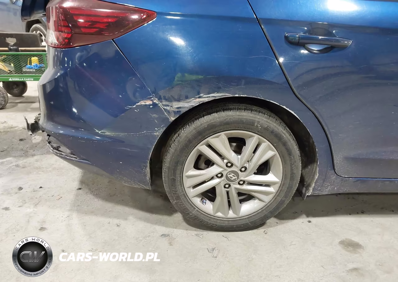 2019 Hyundai Elantra Sel VIN:5NPD84LFXKH414913 - 18