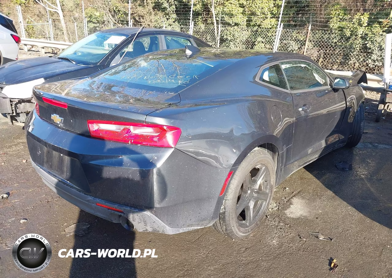 2017 Chevrolet Camaro 1Lt VIN:1G1FB1RX2H0137066 - 4