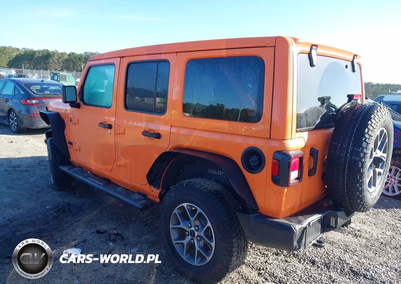 2025 Jeep Wrangler 4-Door Summit 4X4 VIN:1C4PJXDN4SW592660 - 3