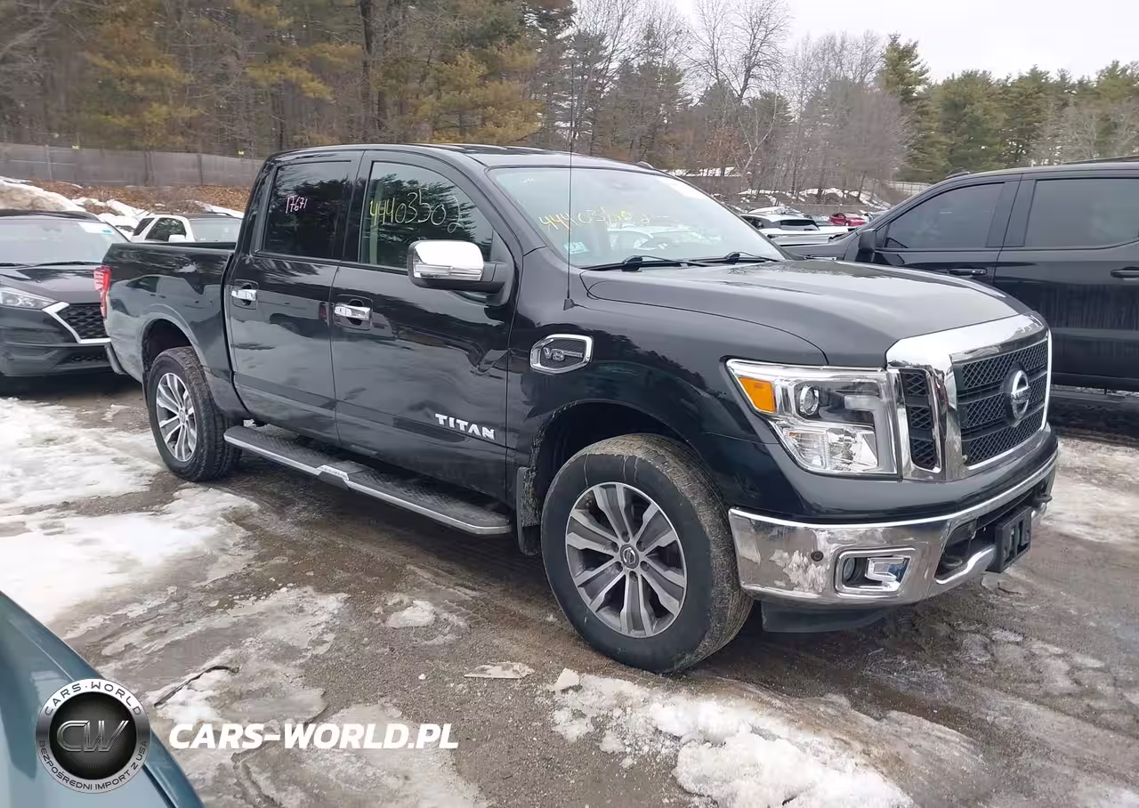 2017 Nissan Titan Sl