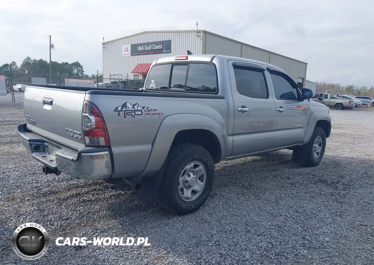 2015 Toyota Tacoma Prerunner V6 VIN:5TFJU4GN2FX073386 - 4
