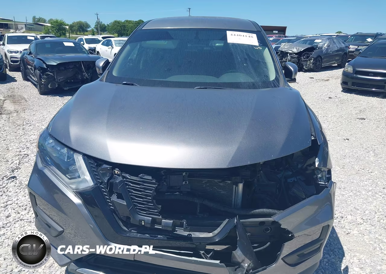 2018 Nissan Rogue S VIN:KNMAT2MT2JP582588 - 13