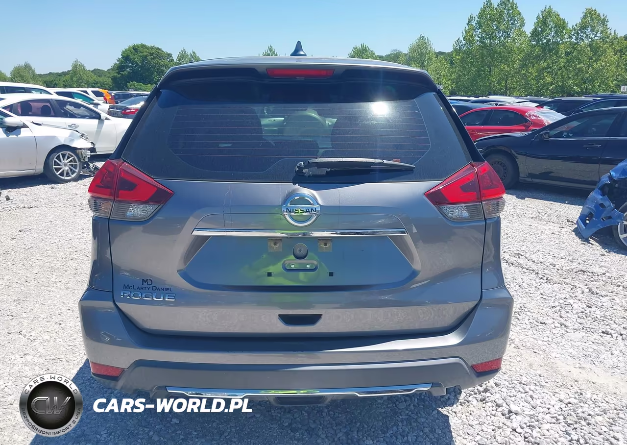 2018 Nissan Rogue S VIN:KNMAT2MT2JP582588 - 17
