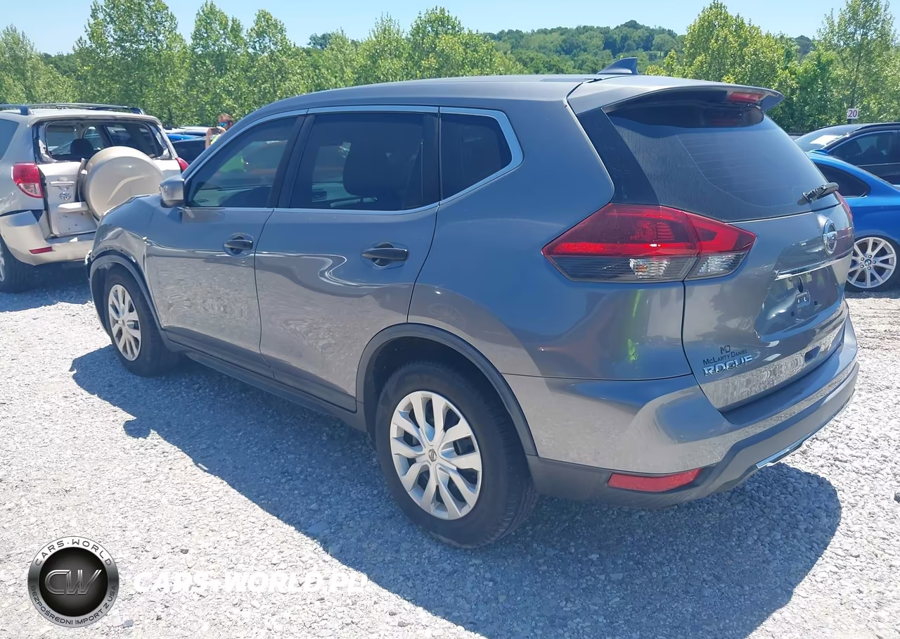 2018 Nissan Rogue S VIN:KNMAT2MT2JP582588 - 3