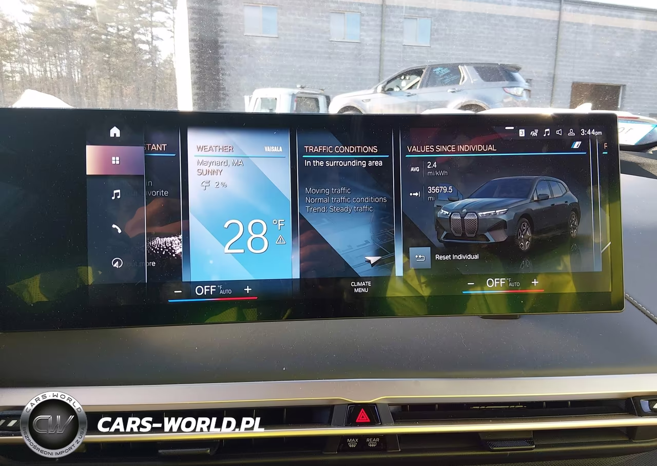 2022 BMW Ix xDrive50 VIN:WB523CF0XNCK55328 - 18