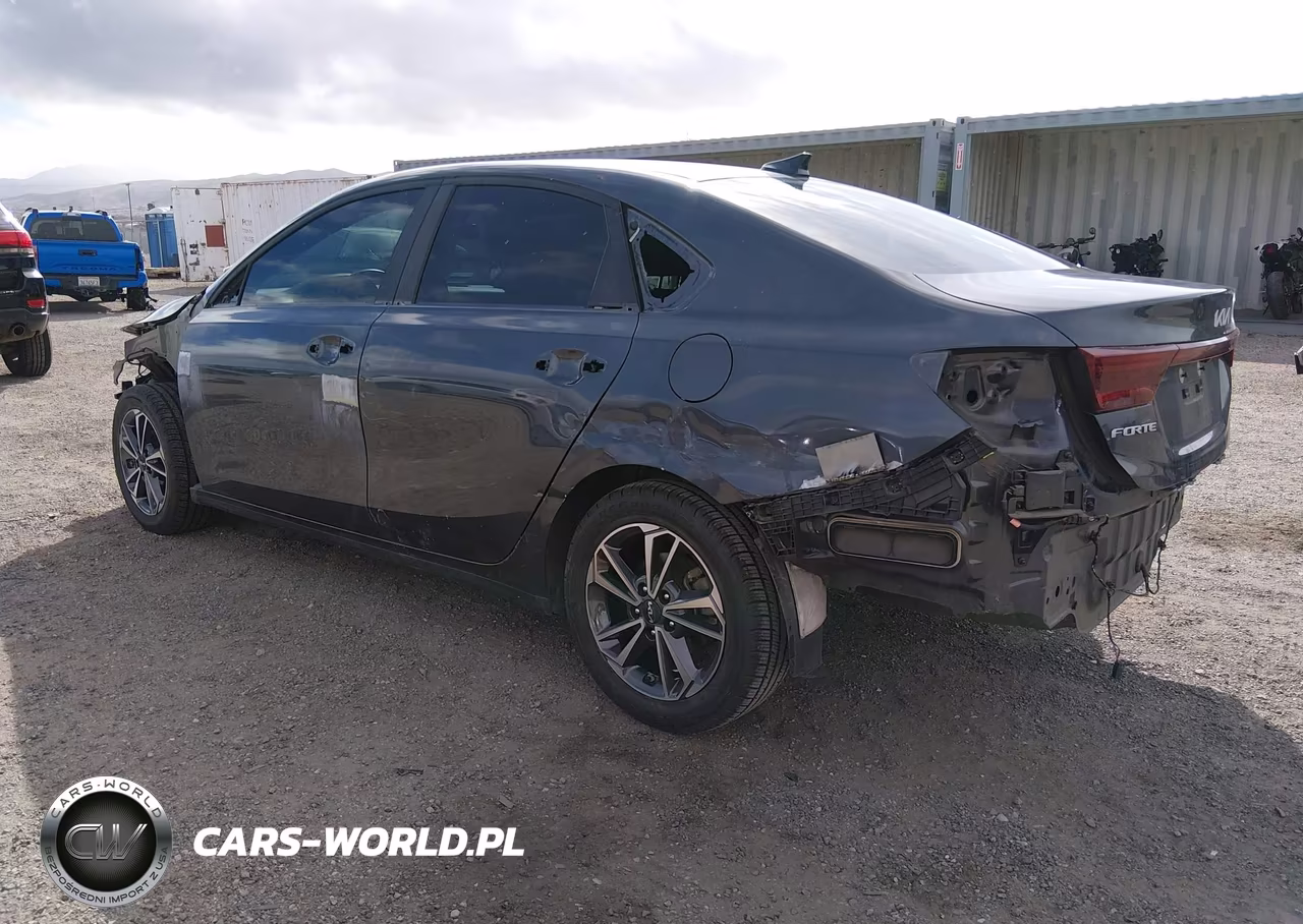 2023 Kia Forte Lxs VIN:3KPF24AD2PE608746 - 3