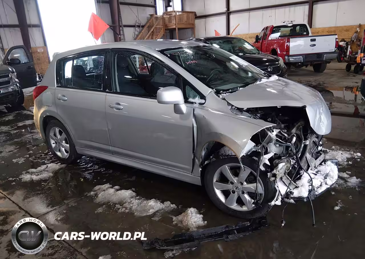 2011 Nissan Versa 1.8Sl