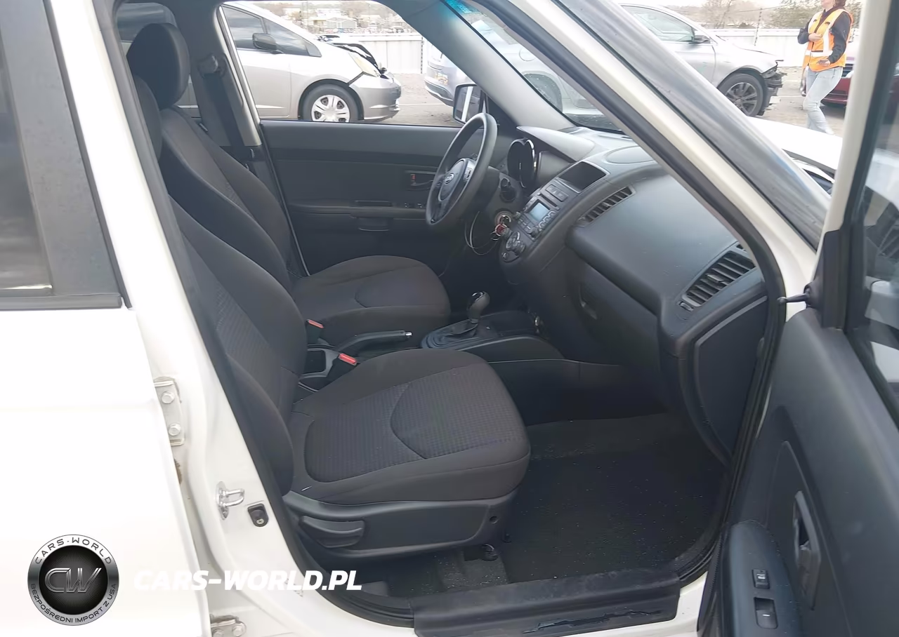 2012 Kia Soul VIN:KNDJT2A50C7403067 - 5