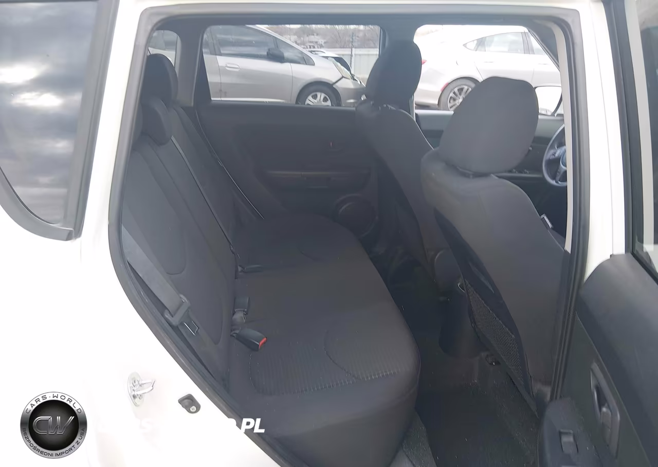 2012 Kia Soul VIN:KNDJT2A50C7403067 - 8
