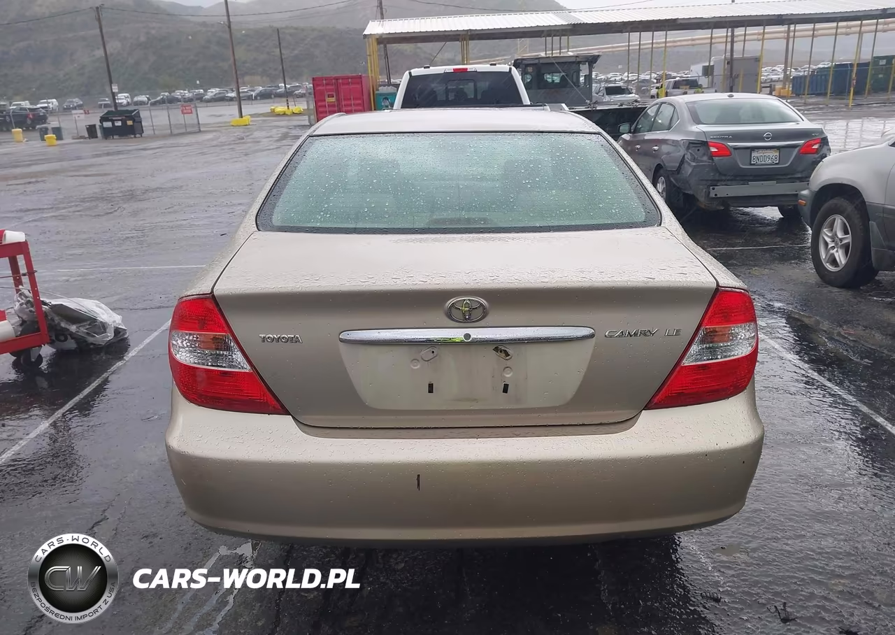 2002 Toyota Camry Le VIN:JTDBE32K320127970 - 17