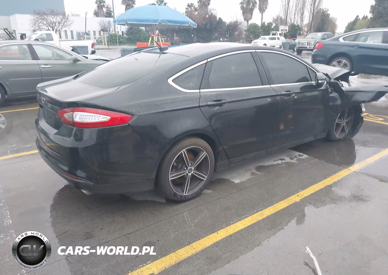 2015 Ford Fusion Se VIN:3FA6P0HD2FR119048 - 4