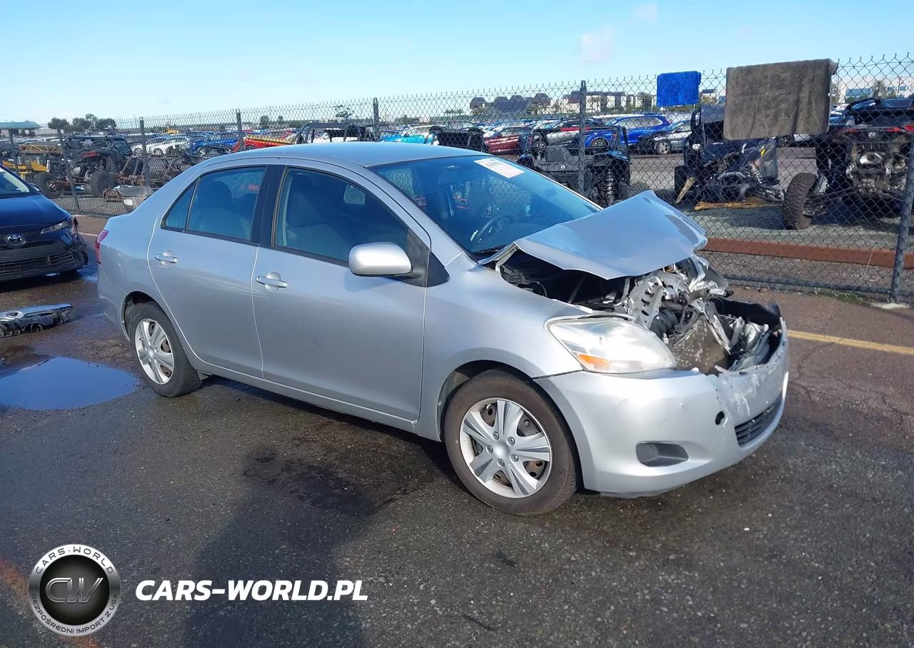 2012 Toyota Yaris – zdjęcie 1 z 17