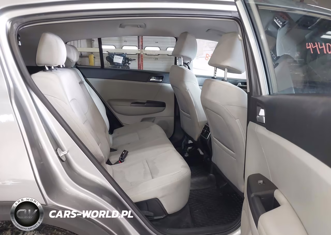 2020 Kia Sportage Lx VIN:KNDPM3ACXL7807201 - 8
